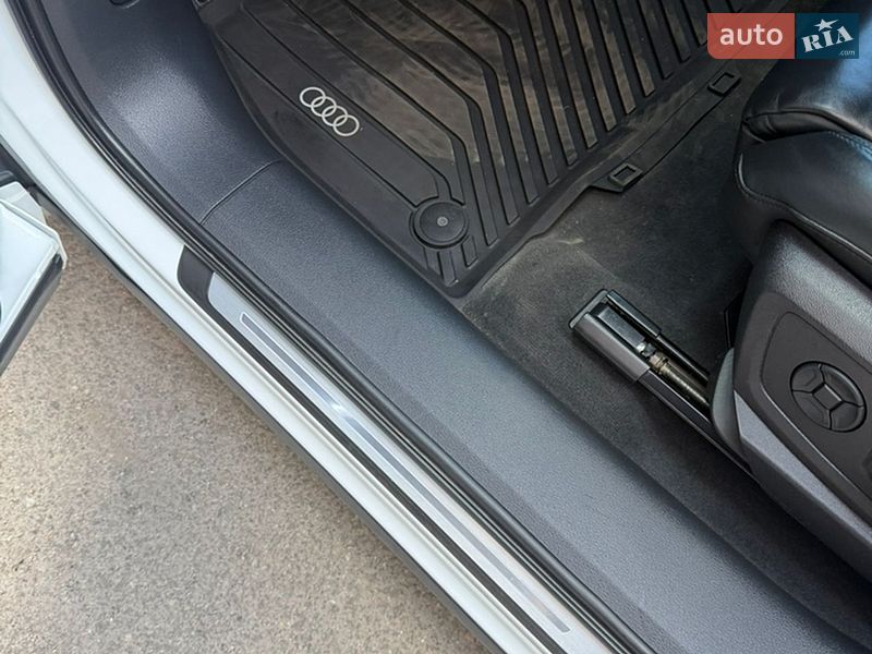 Позашляховик / Кросовер Audi e-tron 2019 в Харкові фото 12 Позашляховик / Кросовер Audi e-tron 2019 в Харкові