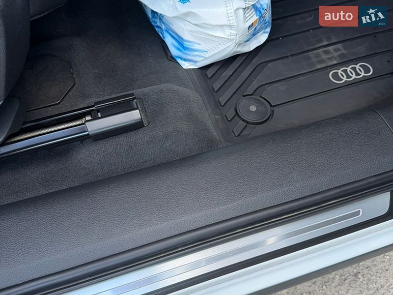 Позашляховик / Кросовер Audi e-tron 2019 в Харкові фото 23 Позашляховик / Кросовер Audi e-tron 2019 в Харкові