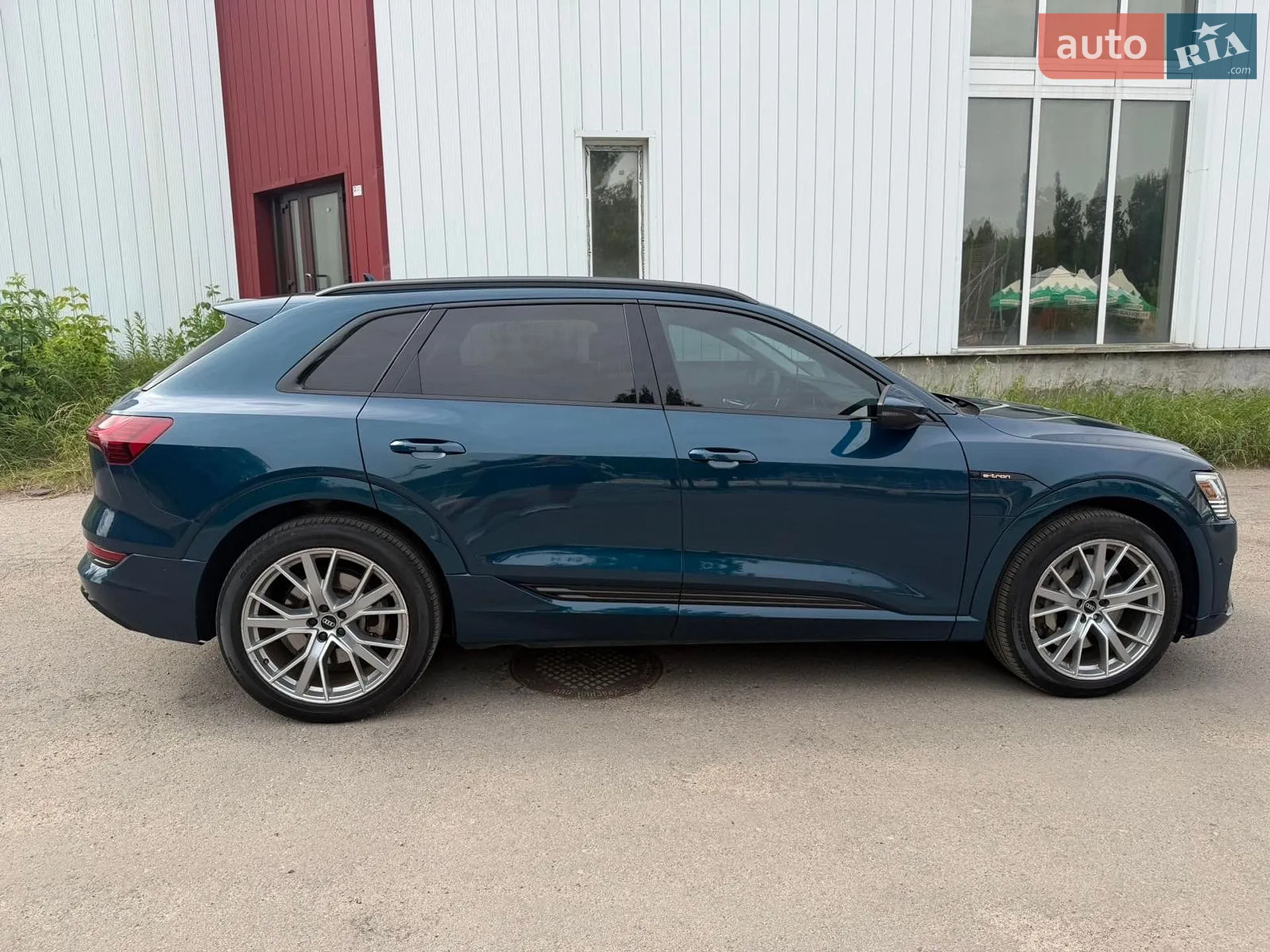 2020 Audi e-tron - мініатюра 6