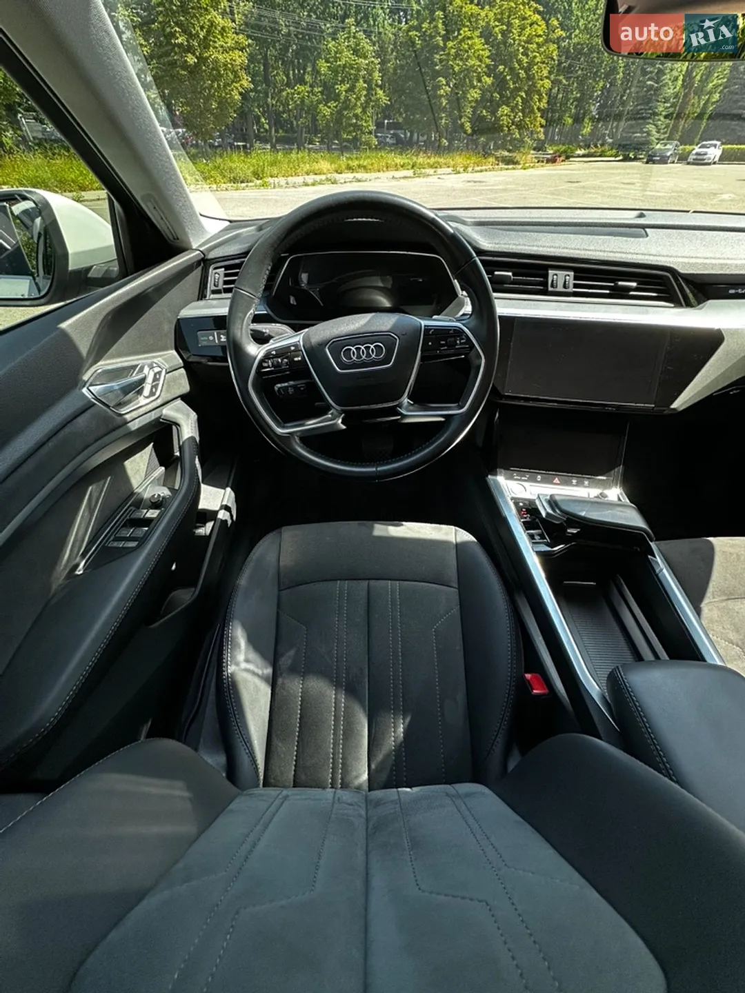 2020 Audi e-tron - мініатюра 15