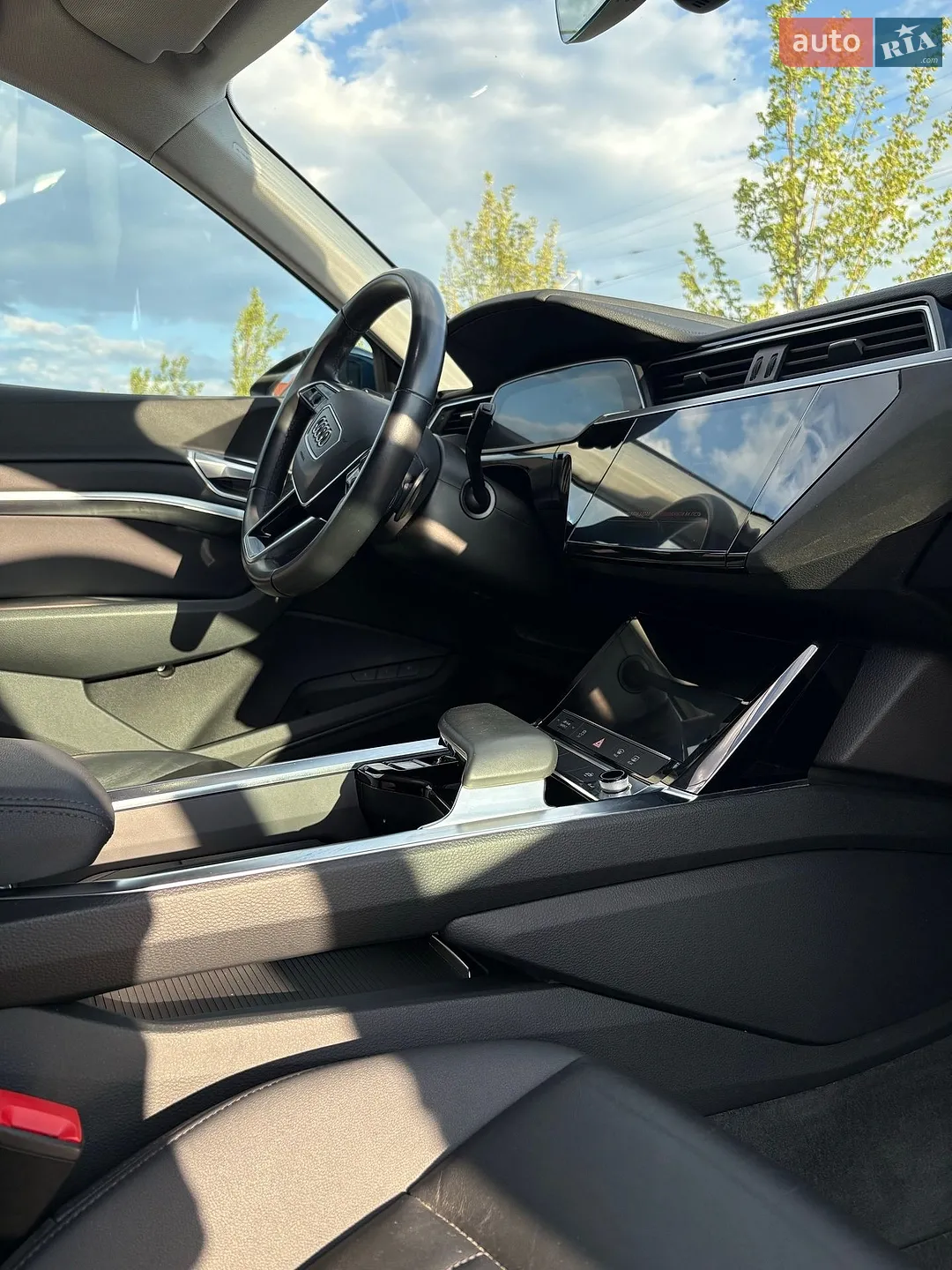 2020 Audi e-tron - мініатюра 7