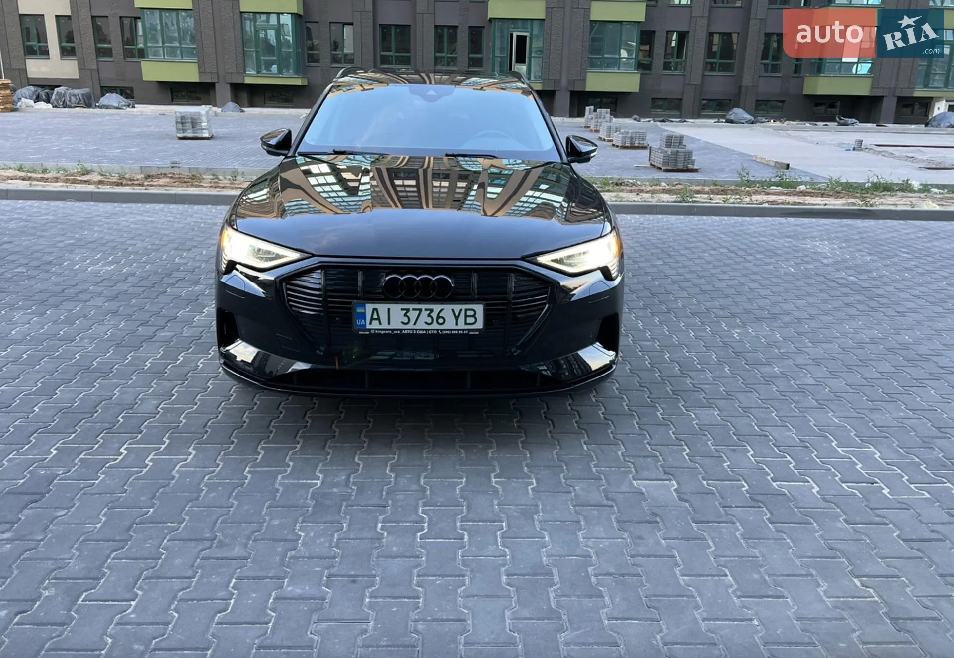 Audi e-tron 2020 VIN WA1AAAGE5MB003196 фото оголошення 2 з 5