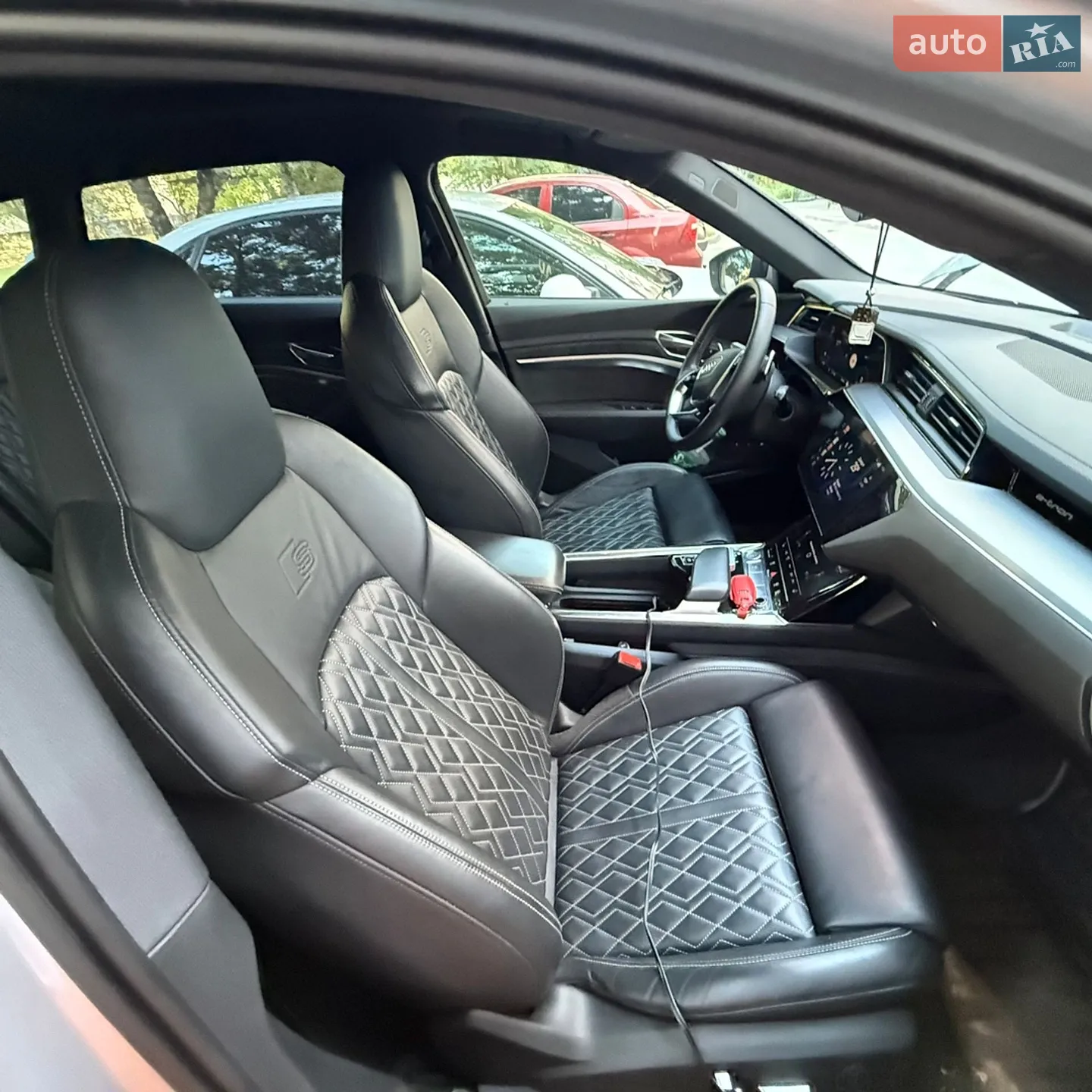 2019 Audi e-tron - мініатюра 5