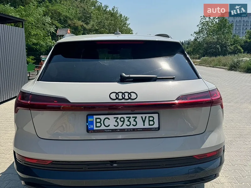 Audi e-tron 2022 VIN WAUZZZGE7NB031984 фото оголошення 7 з 52