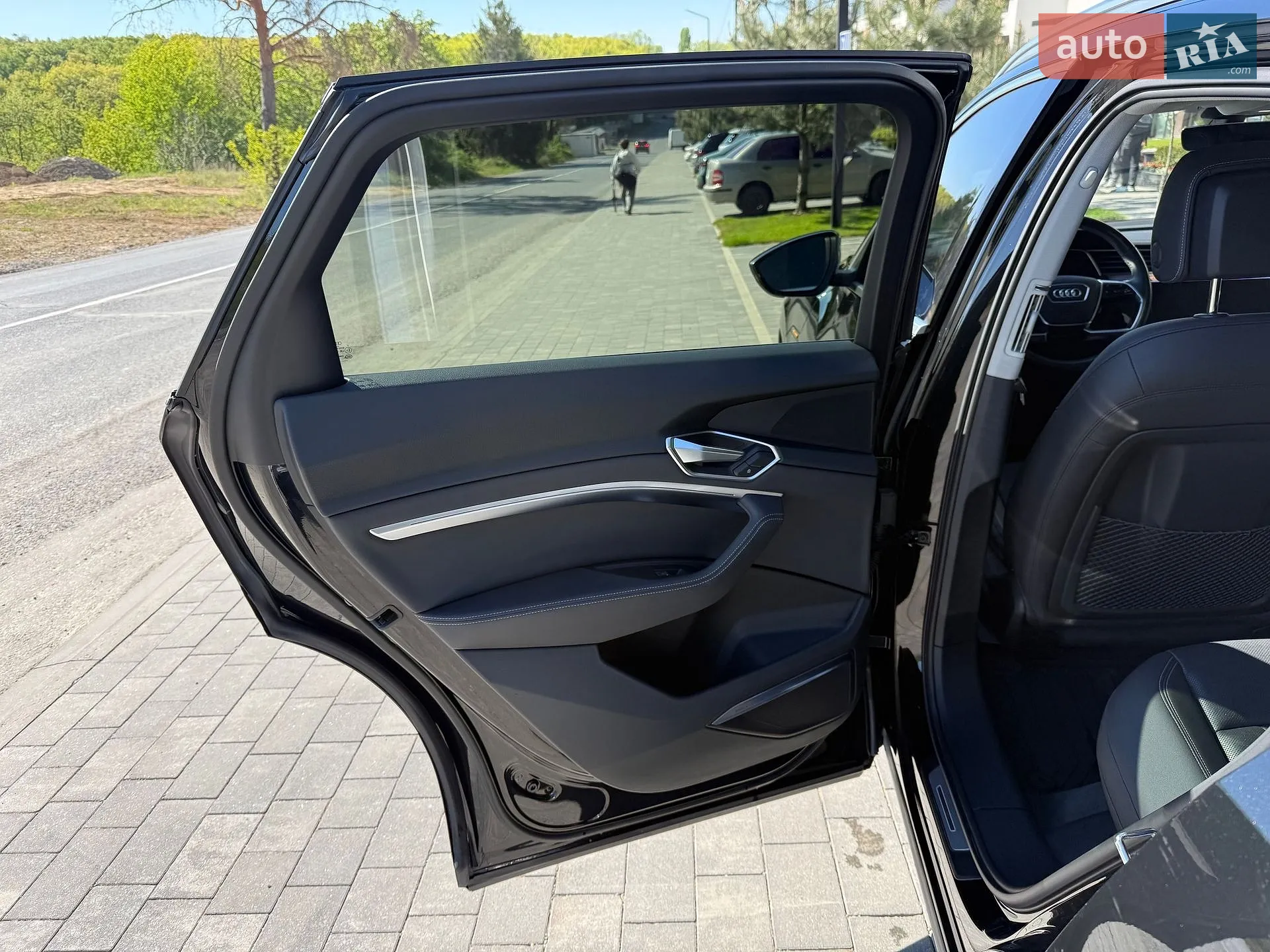 2019 Audi e-tron - мініатюра 18