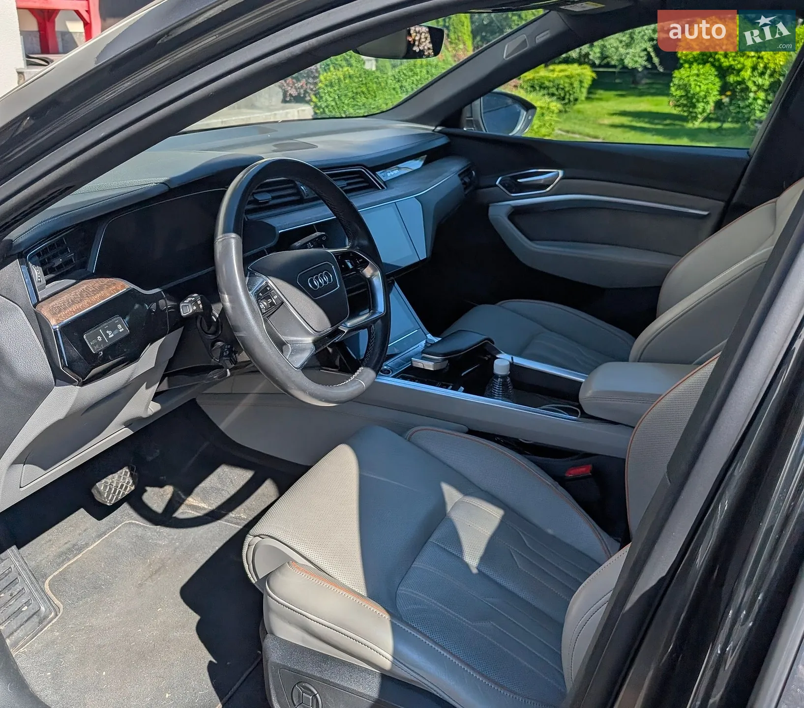 2021 Audi e-tron - мініатюра 12