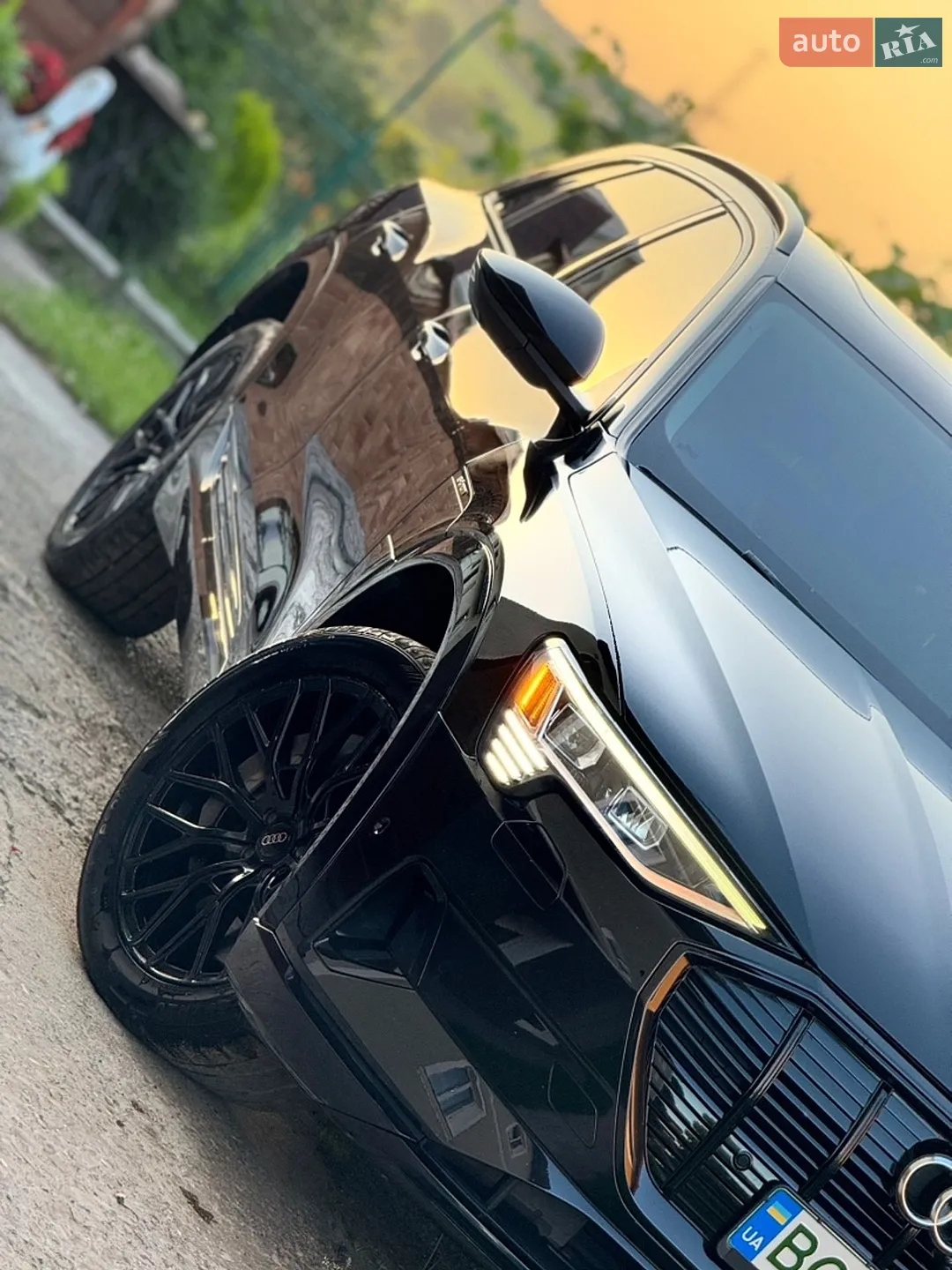 2019 Audi e-tron - мініатюра 2