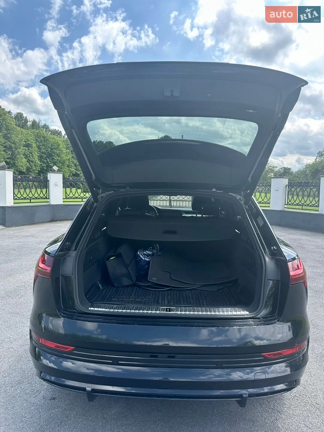 2019 Audi e-tron - мініатюра 25