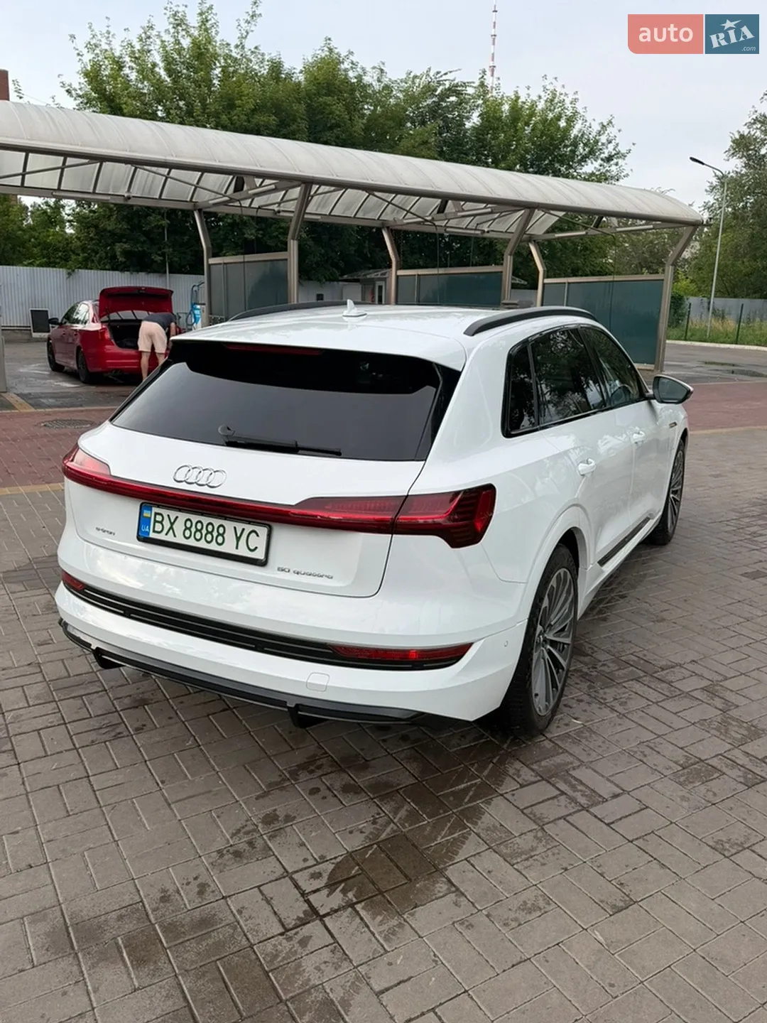 2020 Audi e-tron - мініатюра 9