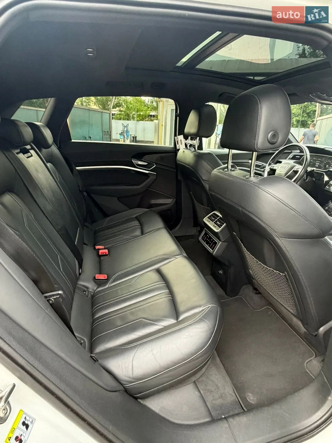 2020 Audi e-tron - мініатюра 18