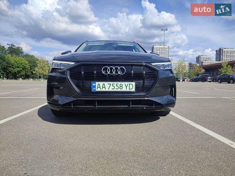 Внедорожник / Кроссовер Audi e-tron 2020 в Киеве
