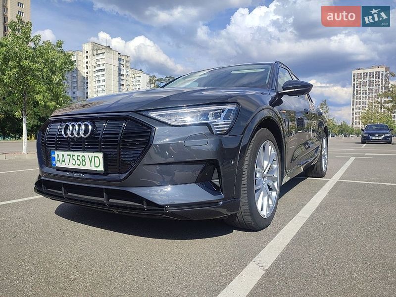 Внедорожник / Кроссовер Audi e-tron 2020 в Киеве