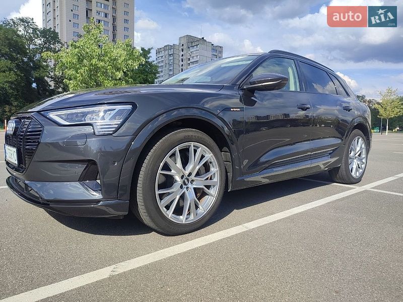 Внедорожник / Кроссовер Audi e-tron 2020 в Киеве