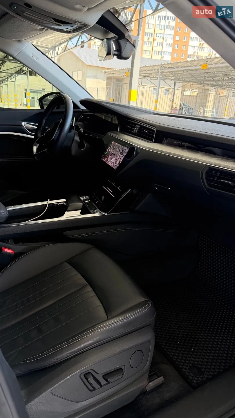 2021 Audi e-tron - мініатюра 13