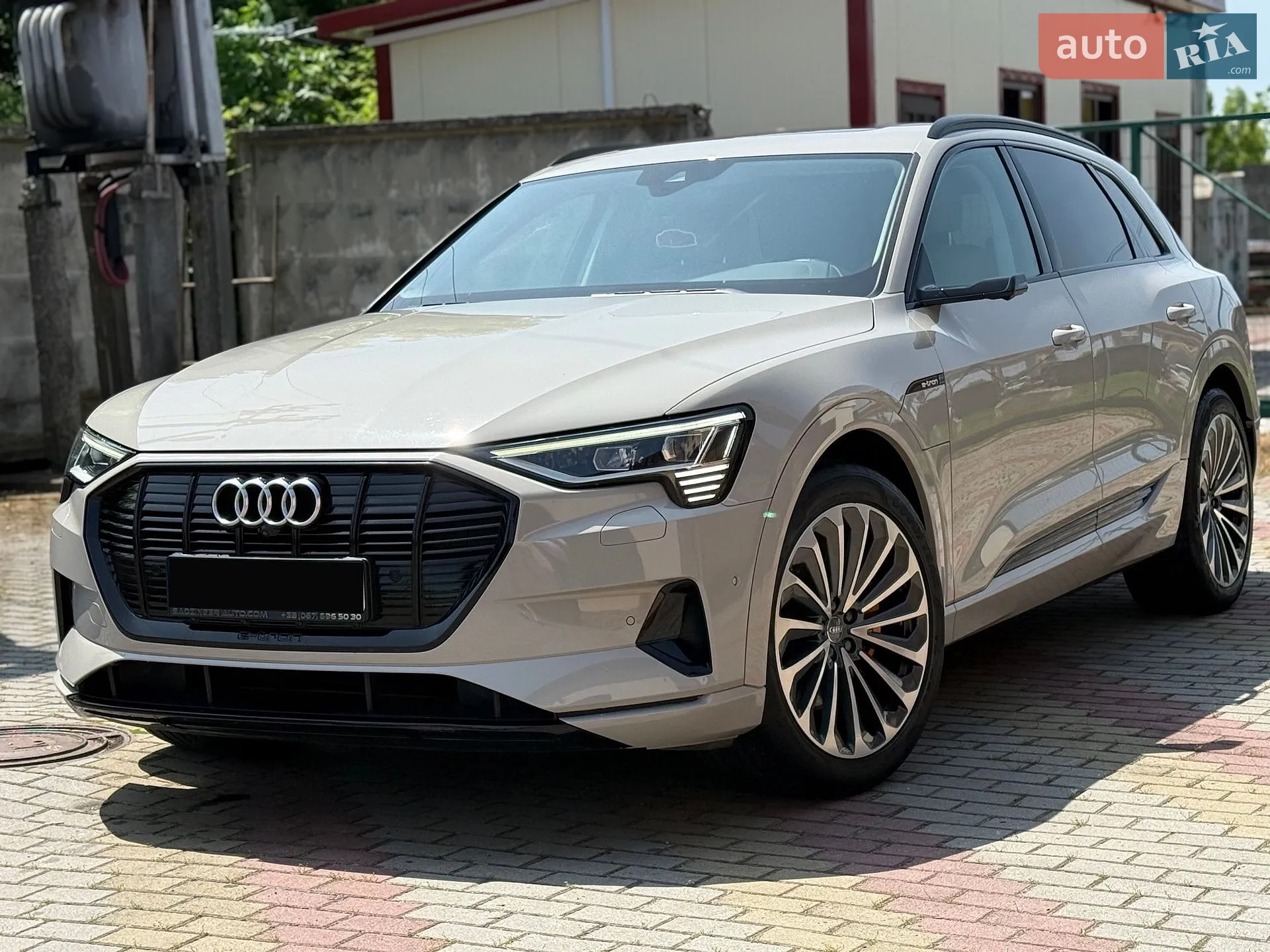 2019 Audi e-tron - мініатюра 12
