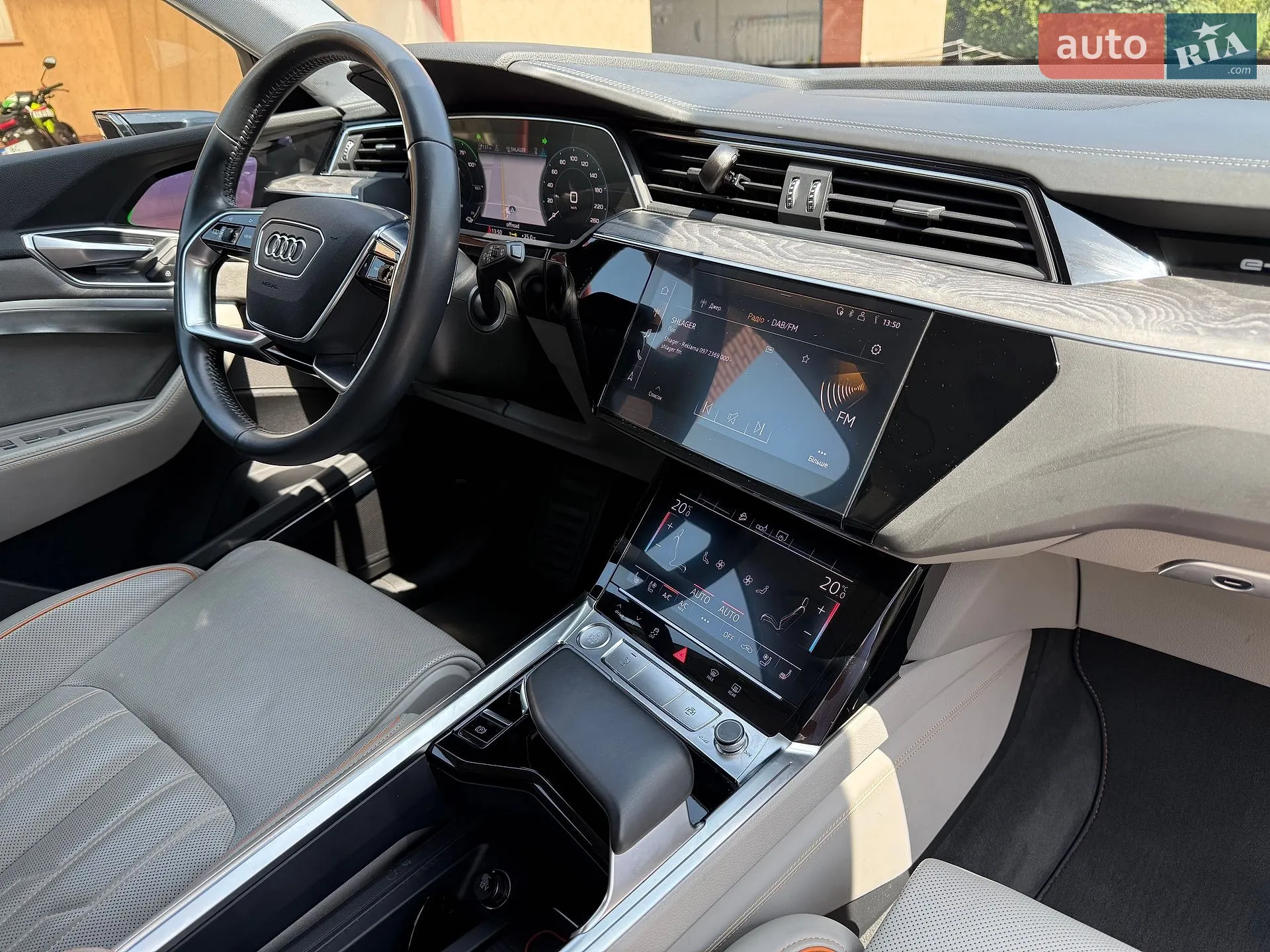 2019 Audi e-tron - мініатюра 31