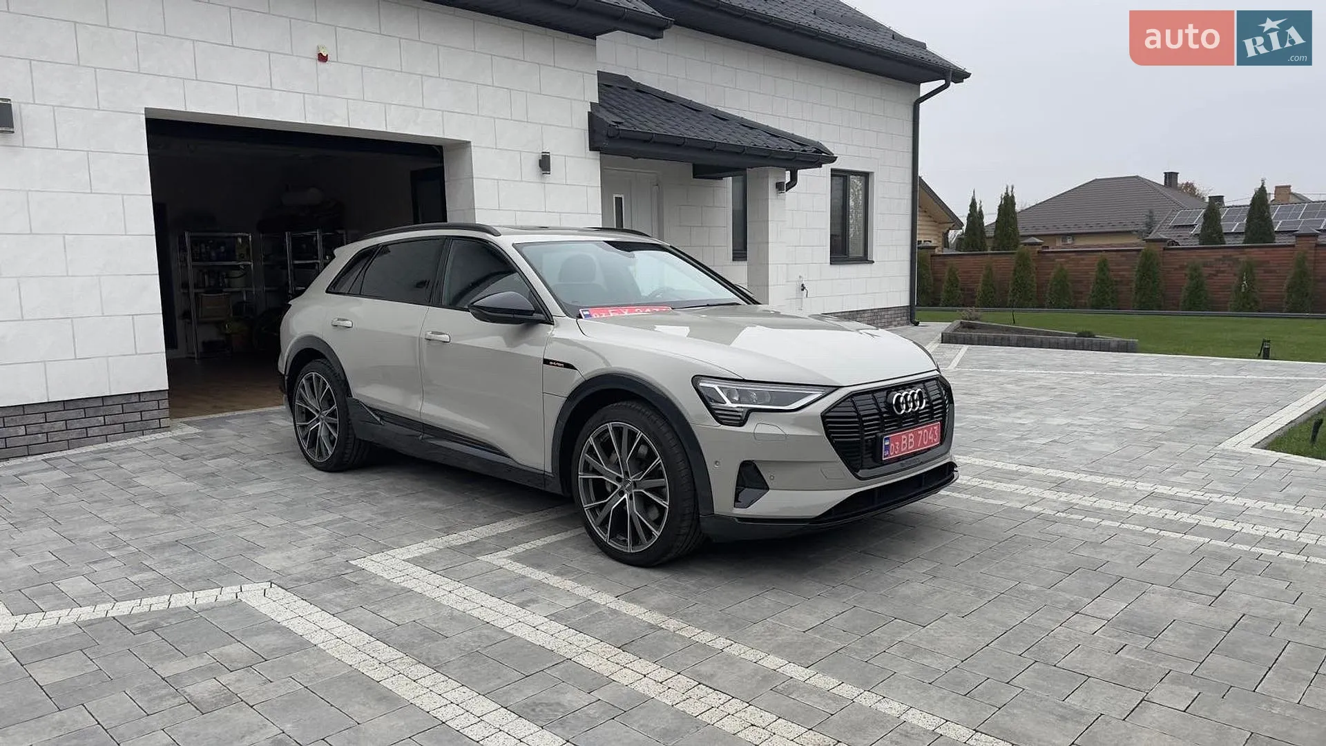 2019 Audi e-tron - мініатюра 5
