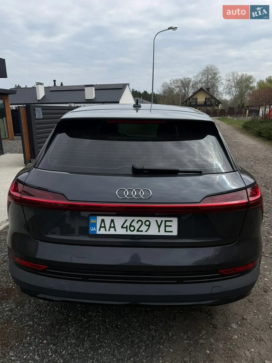 2020 Audi e-tron - мініатюра 2