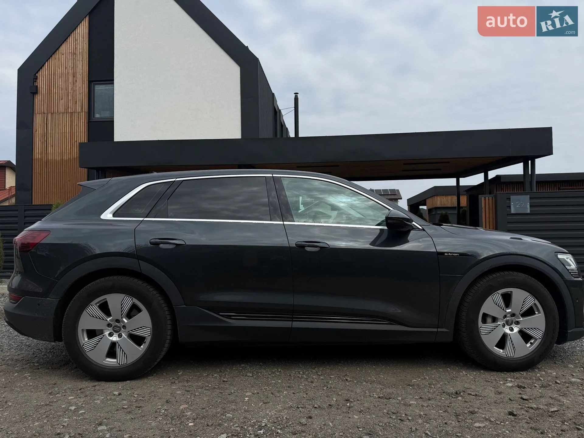 2020 Audi e-tron - мініатюра 5