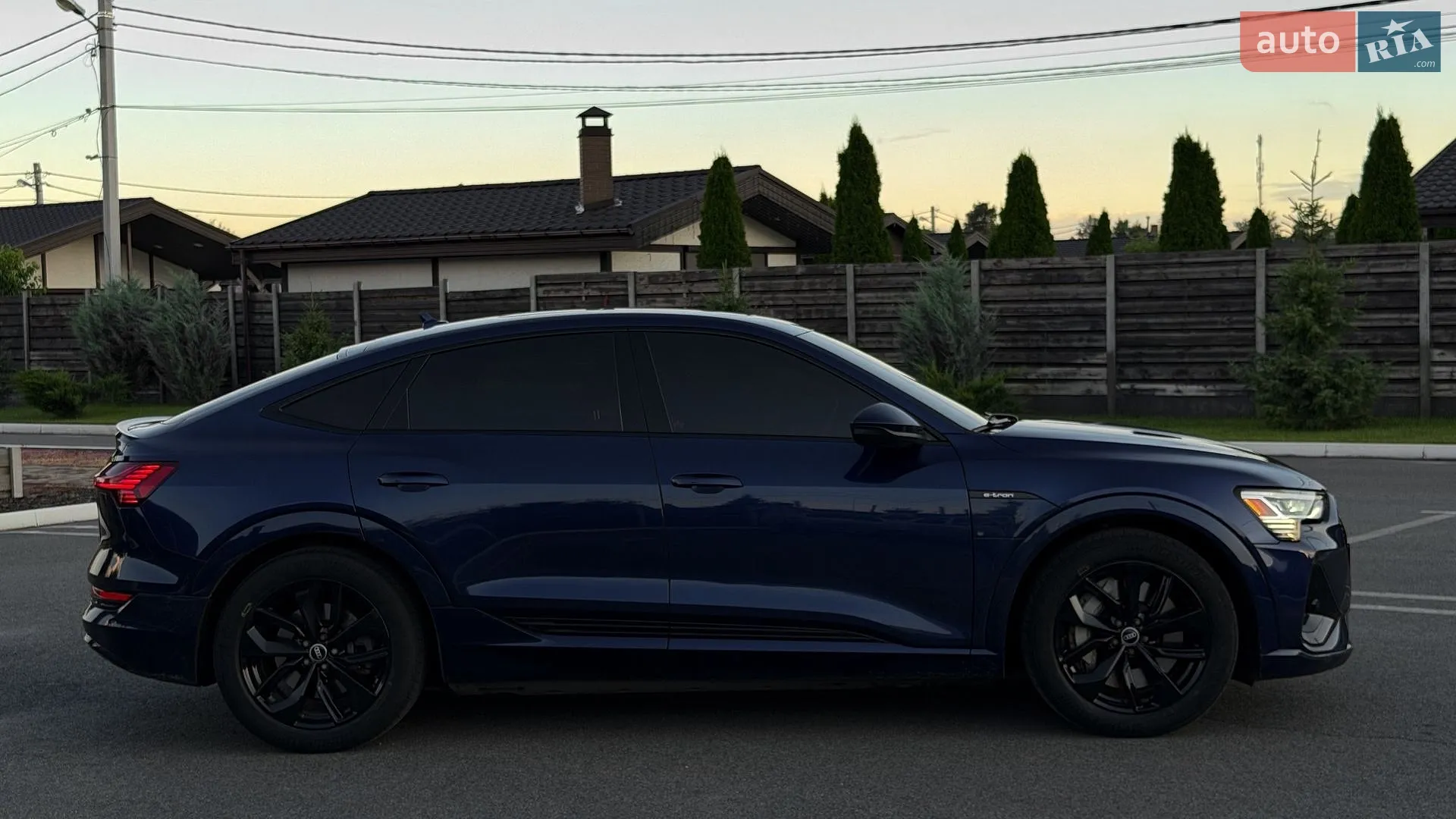 2020 Audi e-tron - мініатюра 5