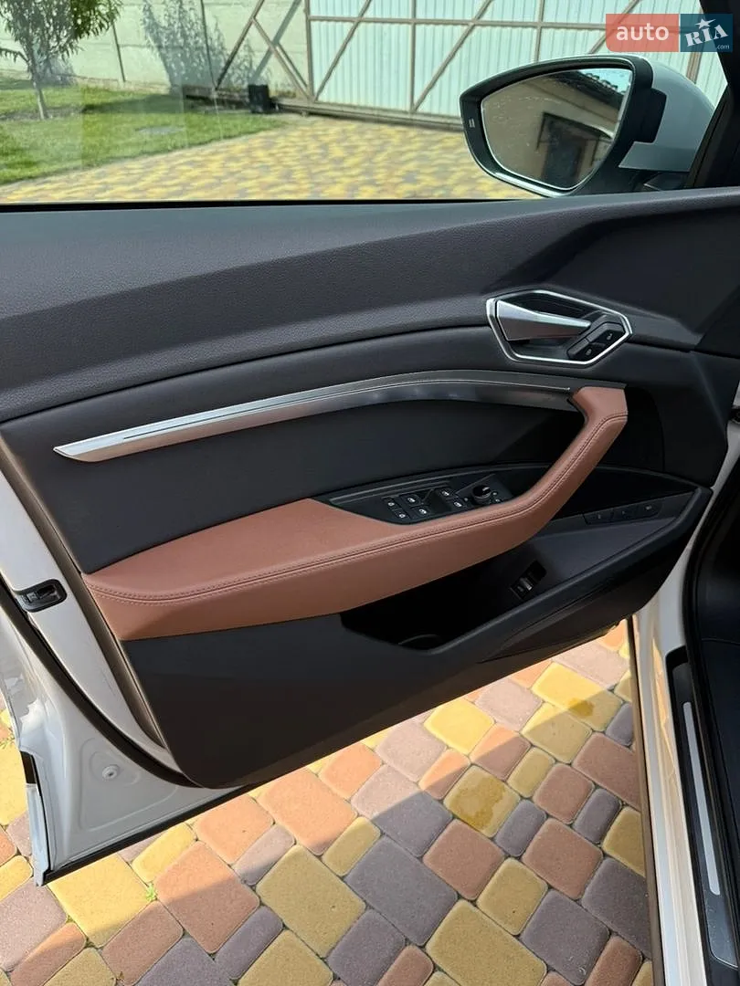 2020 Audi e-tron - мініатюра 11