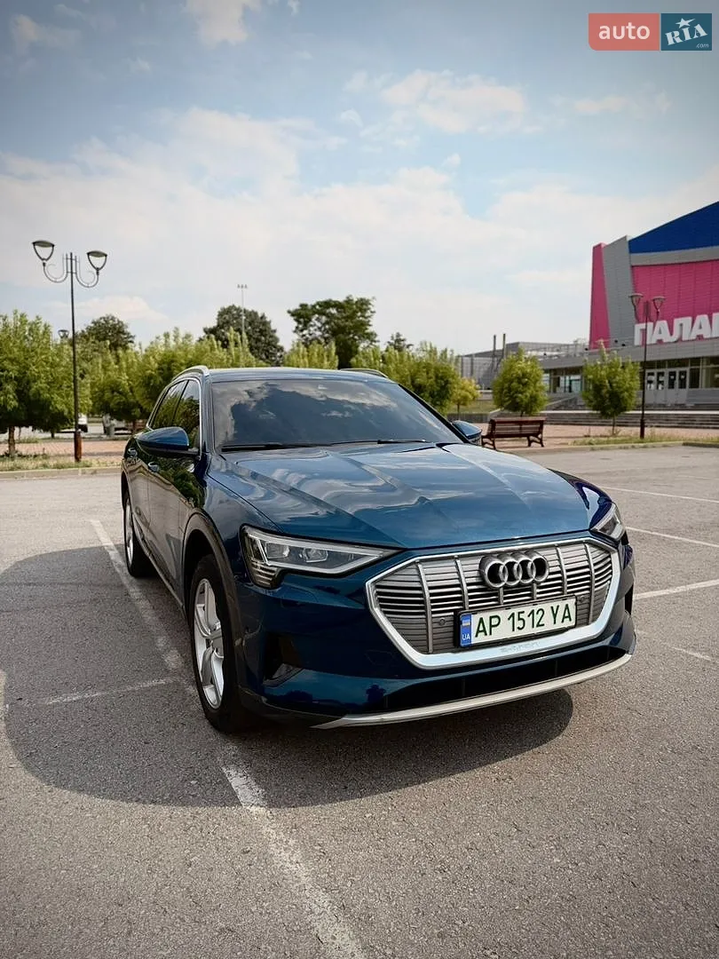 2020 Audi e-tron - мініатюра 2