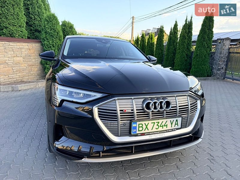 Внедорожник / Кроссовер Audi e-tron 2022 в Хмельницком