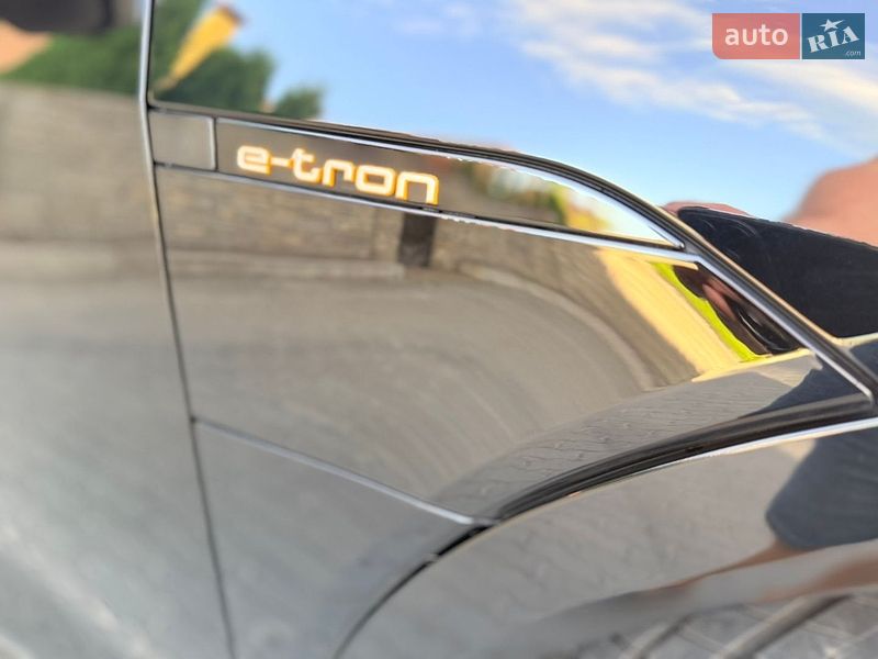 Внедорожник / Кроссовер Audi e-tron 2022 в Хмельницком