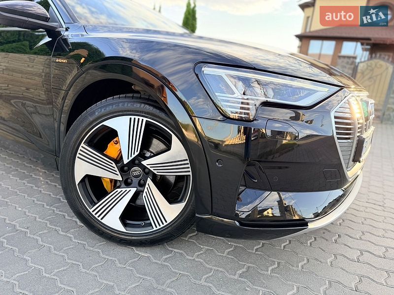 Внедорожник / Кроссовер Audi e-tron 2022 в Хмельницком
