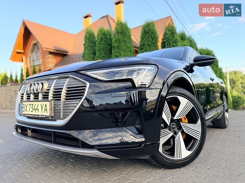 Внедорожник / Кроссовер Audi e-tron 2022 в Хмельницком