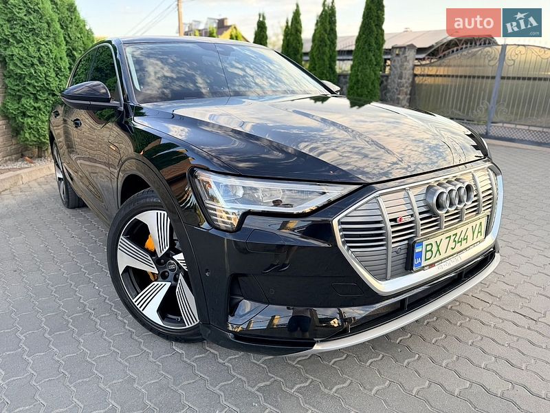 Внедорожник / Кроссовер Audi e-tron 2022 в Хмельницком
