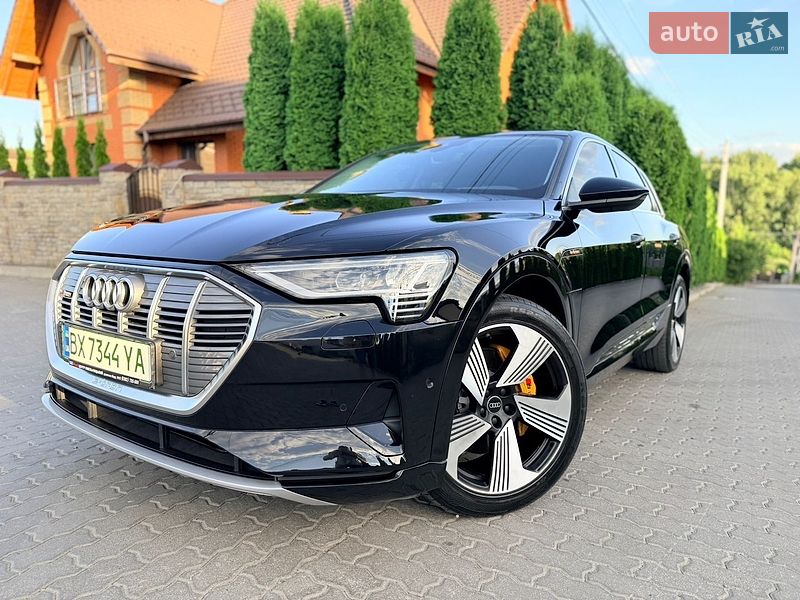 Внедорожник / Кроссовер Audi e-tron 2022 в Хмельницком