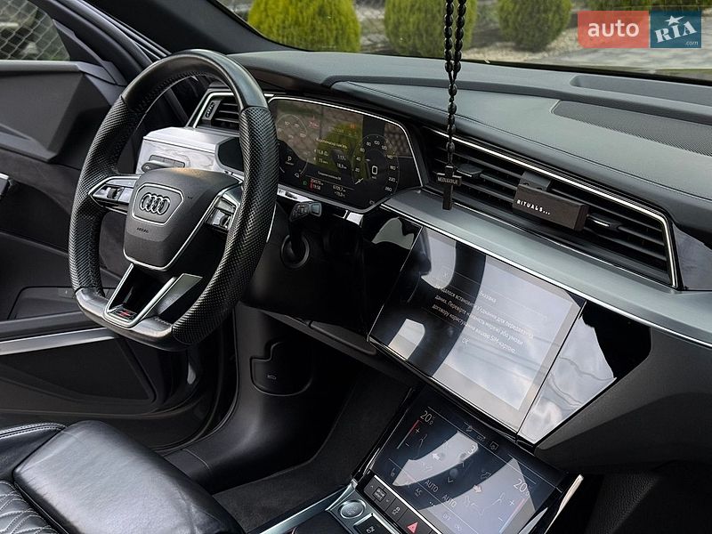 Позашляховик / Кросовер Audi e-tron 2019 в Бориславі