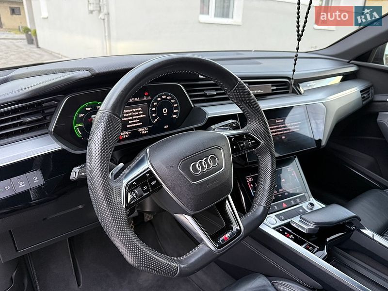 Позашляховик / Кросовер Audi e-tron 2019 в Бориславі