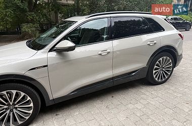 Внедорожник / Кроссовер Audi e-tron 2019 в Львове