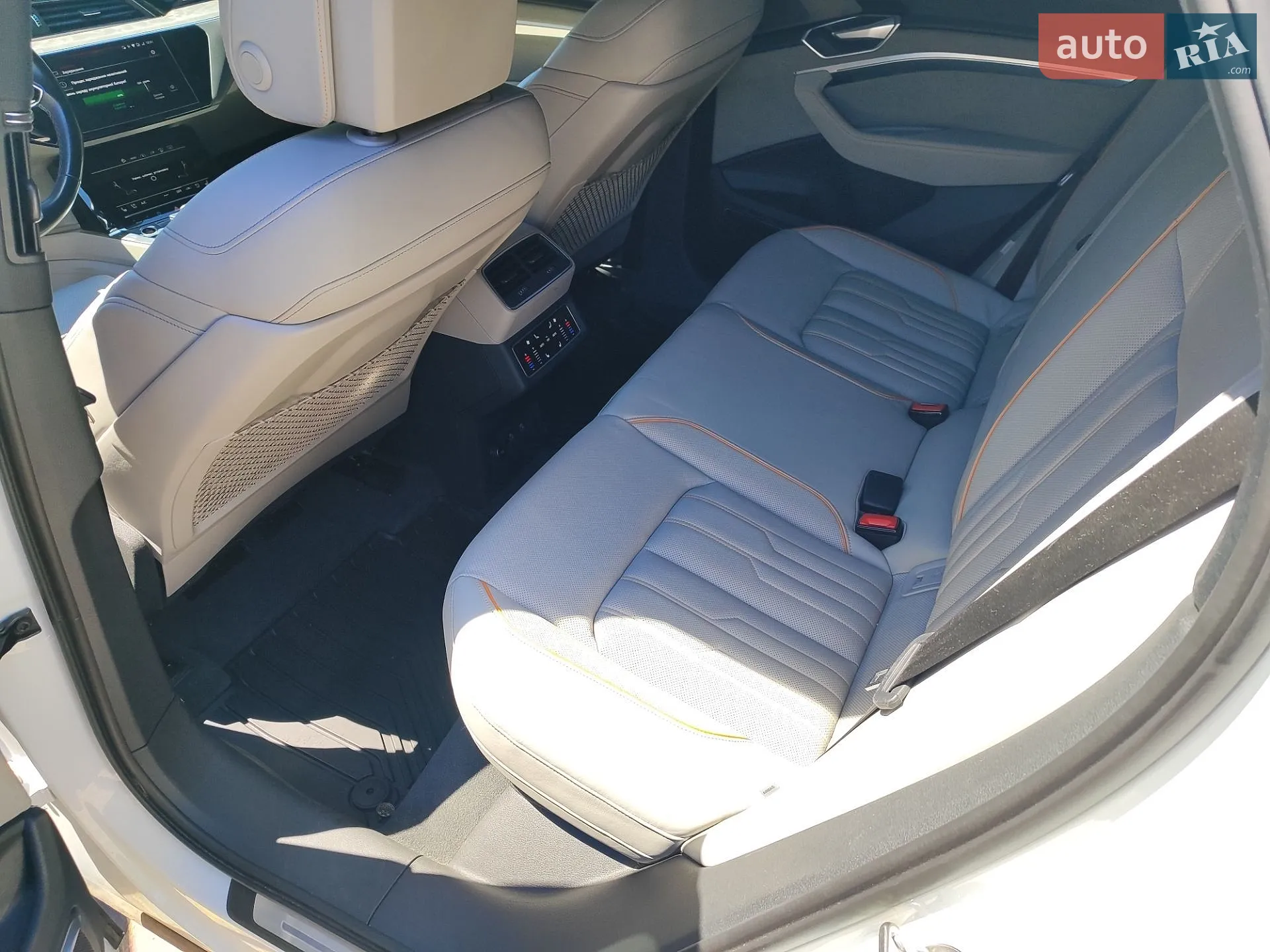 2022 Audi e-tron - мініатюра 21