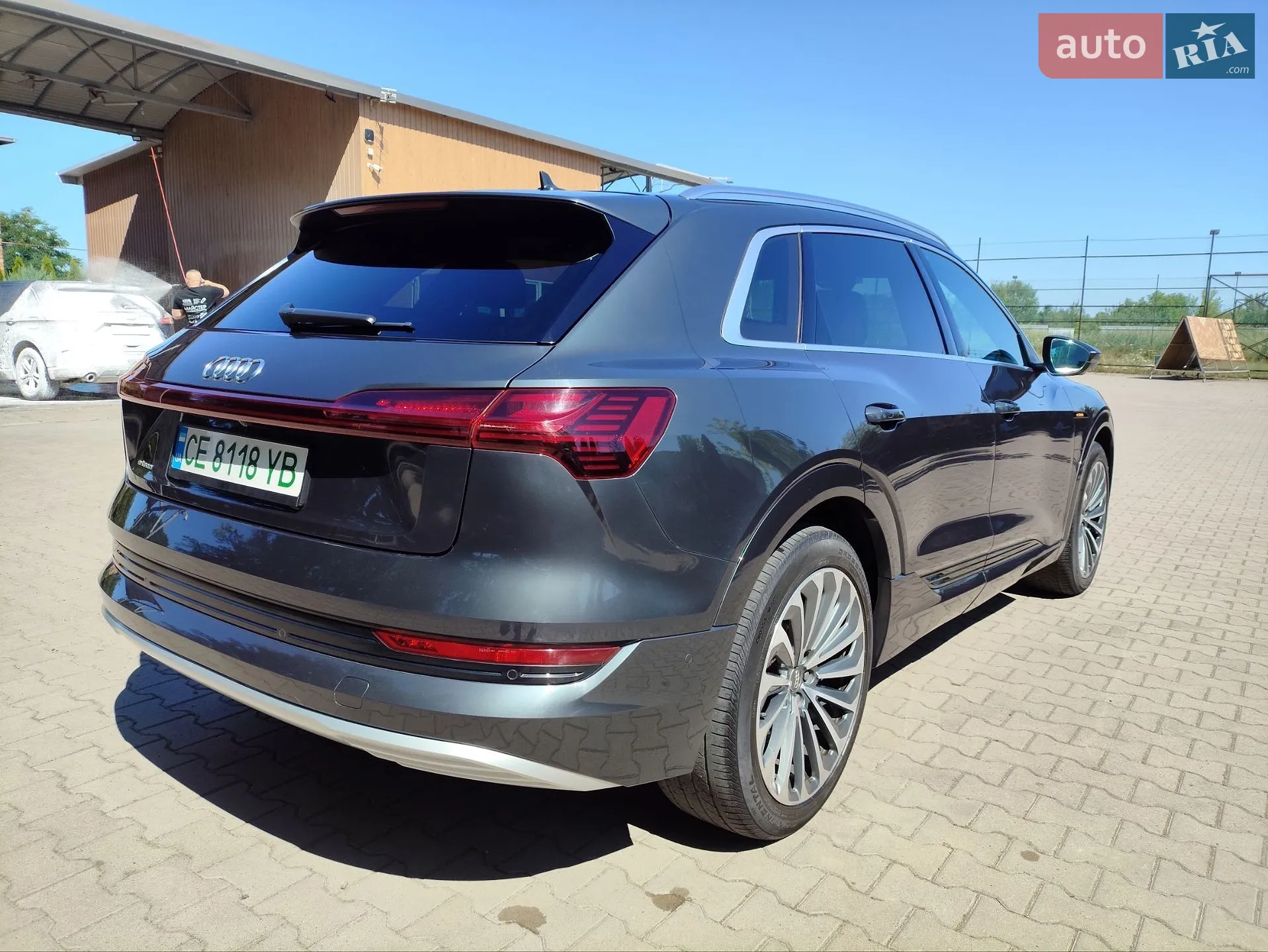 2019 Audi e-tron - мініатюра 7