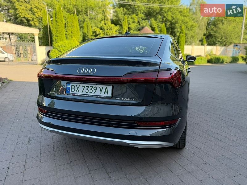 Позашляховик / Кросовер Audi e-tron 2022 в Хмельницькому