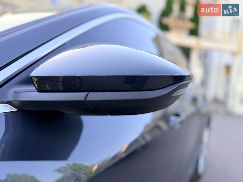 Позашляховик / Кросовер Audi e-tron 2022 в Хмельницькому