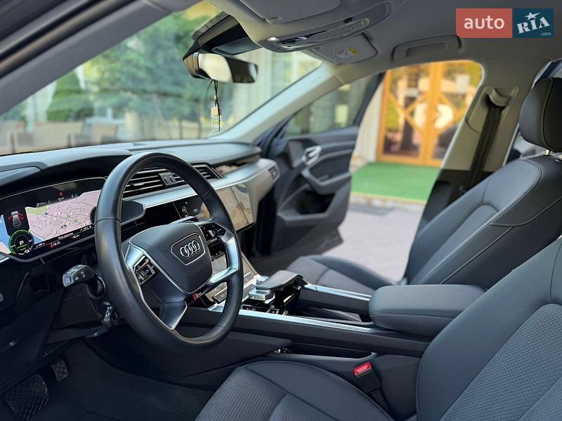 Позашляховик / Кросовер Audi e-tron 2022 в Хмельницькому