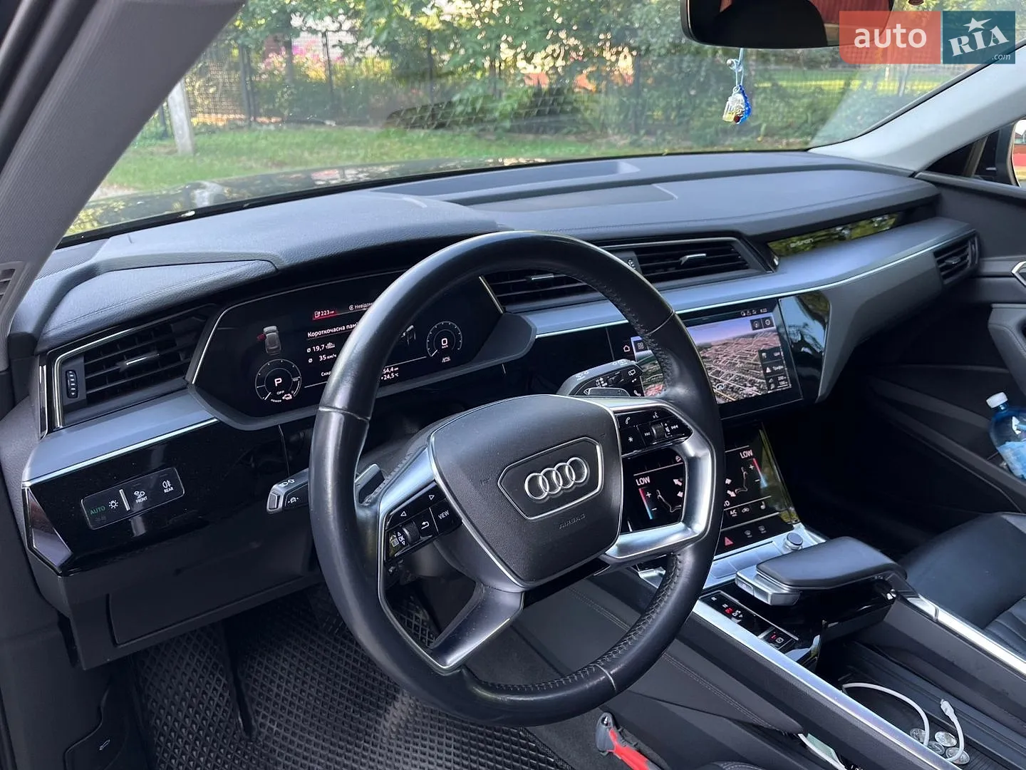 2019 Audi e-tron - мініатюра 23