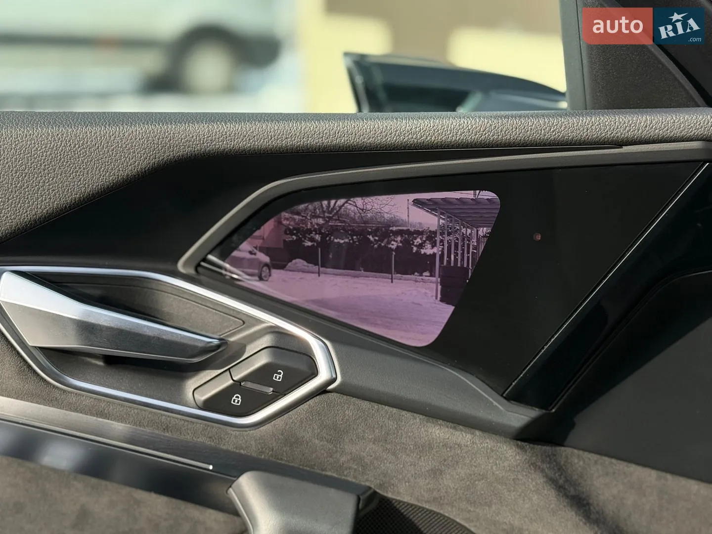 2020 Audi e-tron - мініатюра 37