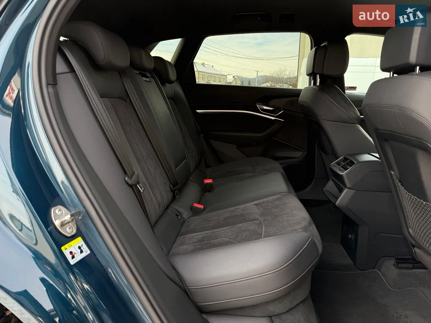 2020 Audi e-tron - мініатюра 113