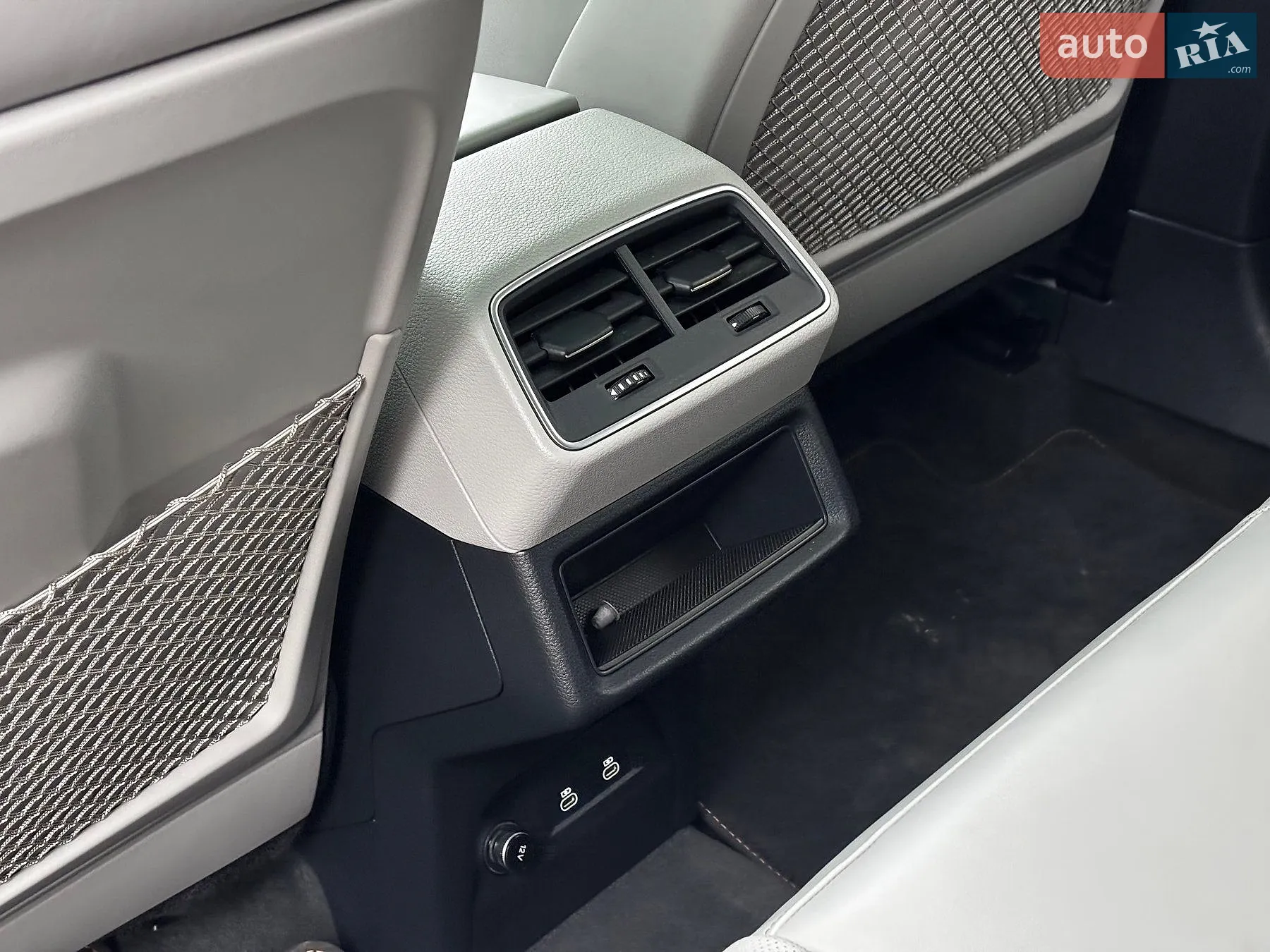2021 Audi e-tron - мініатюра 23