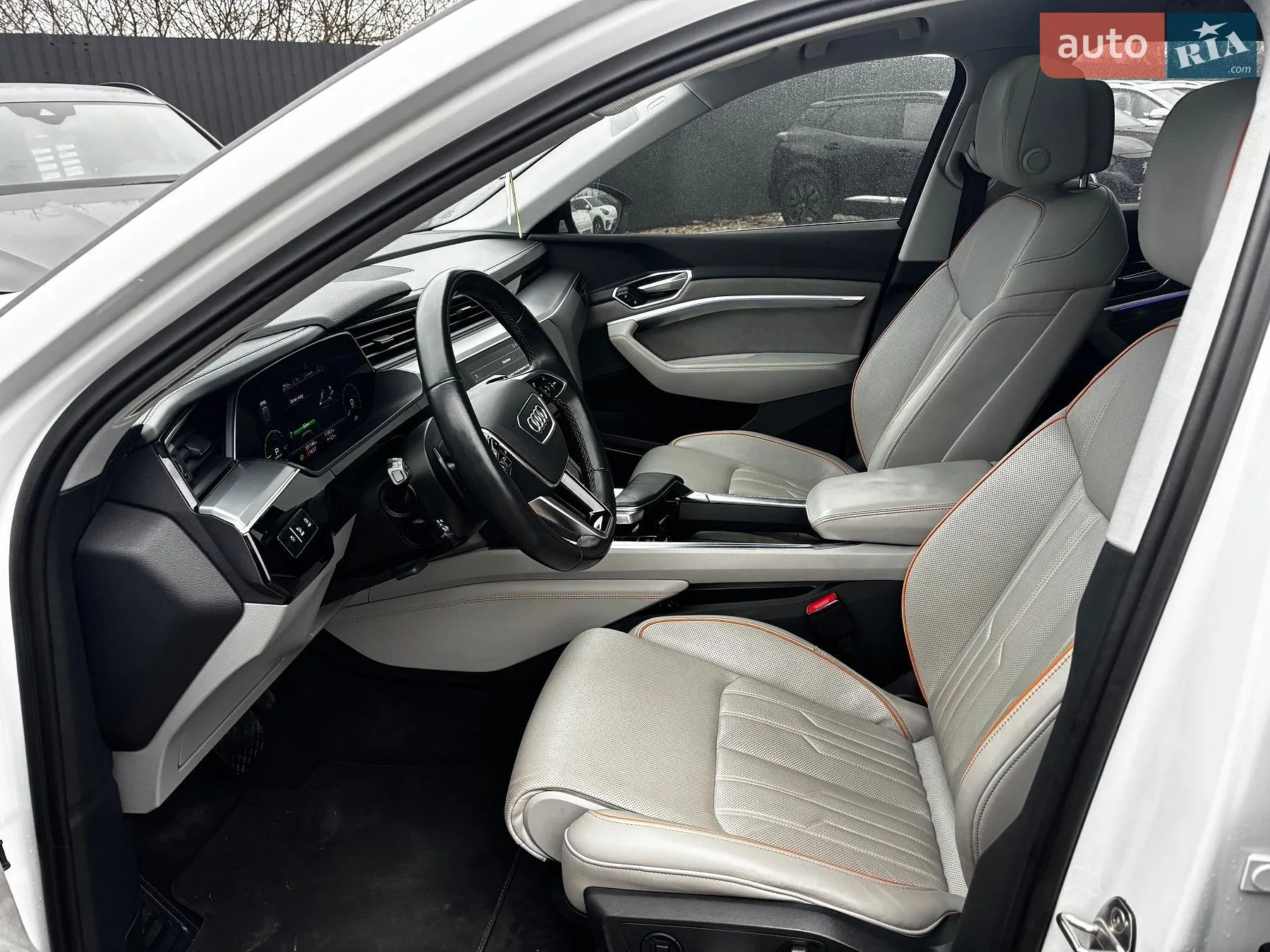 2021 Audi e-tron - мініатюра 10