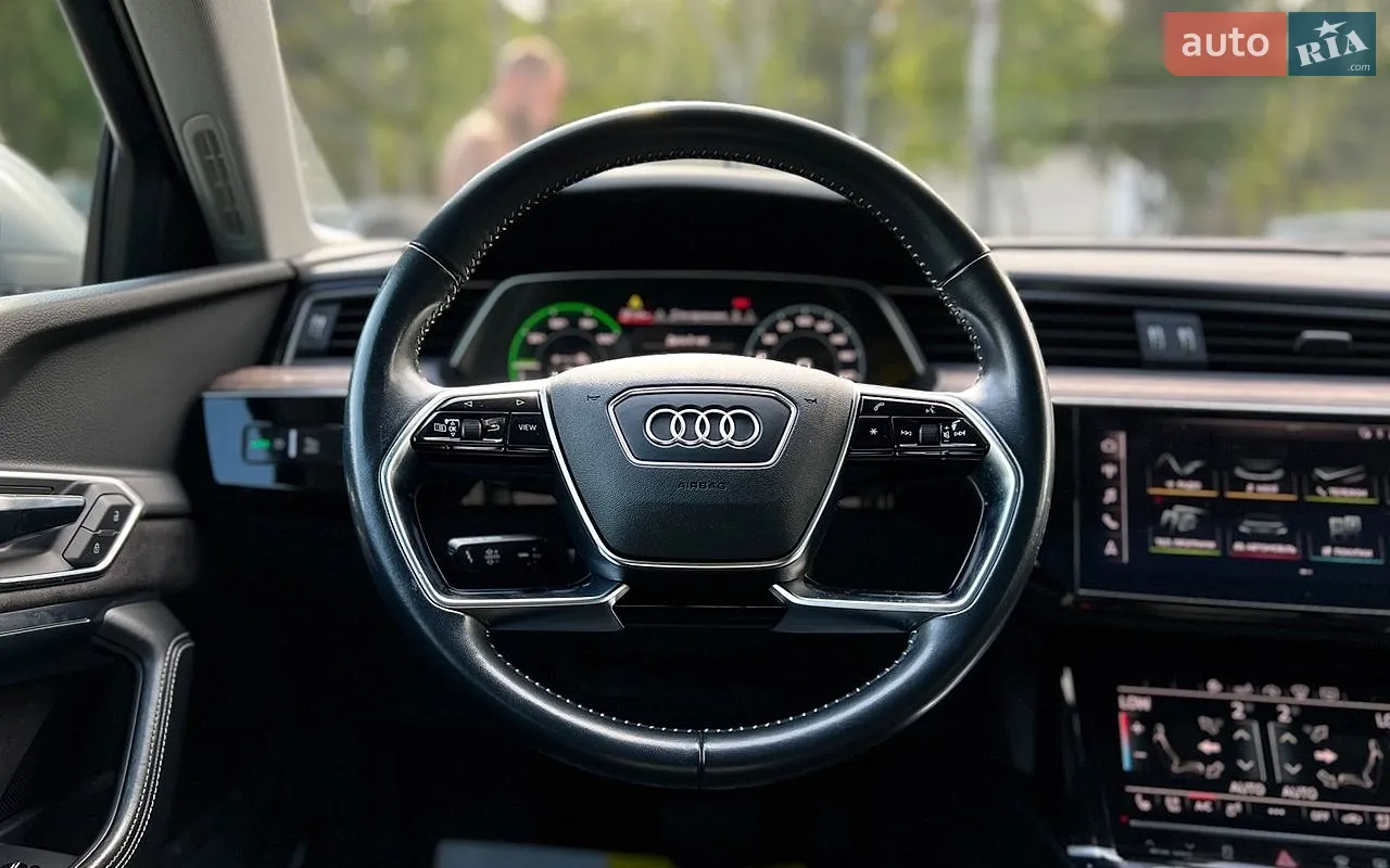 2019 Audi e-tron - мініатюра 12