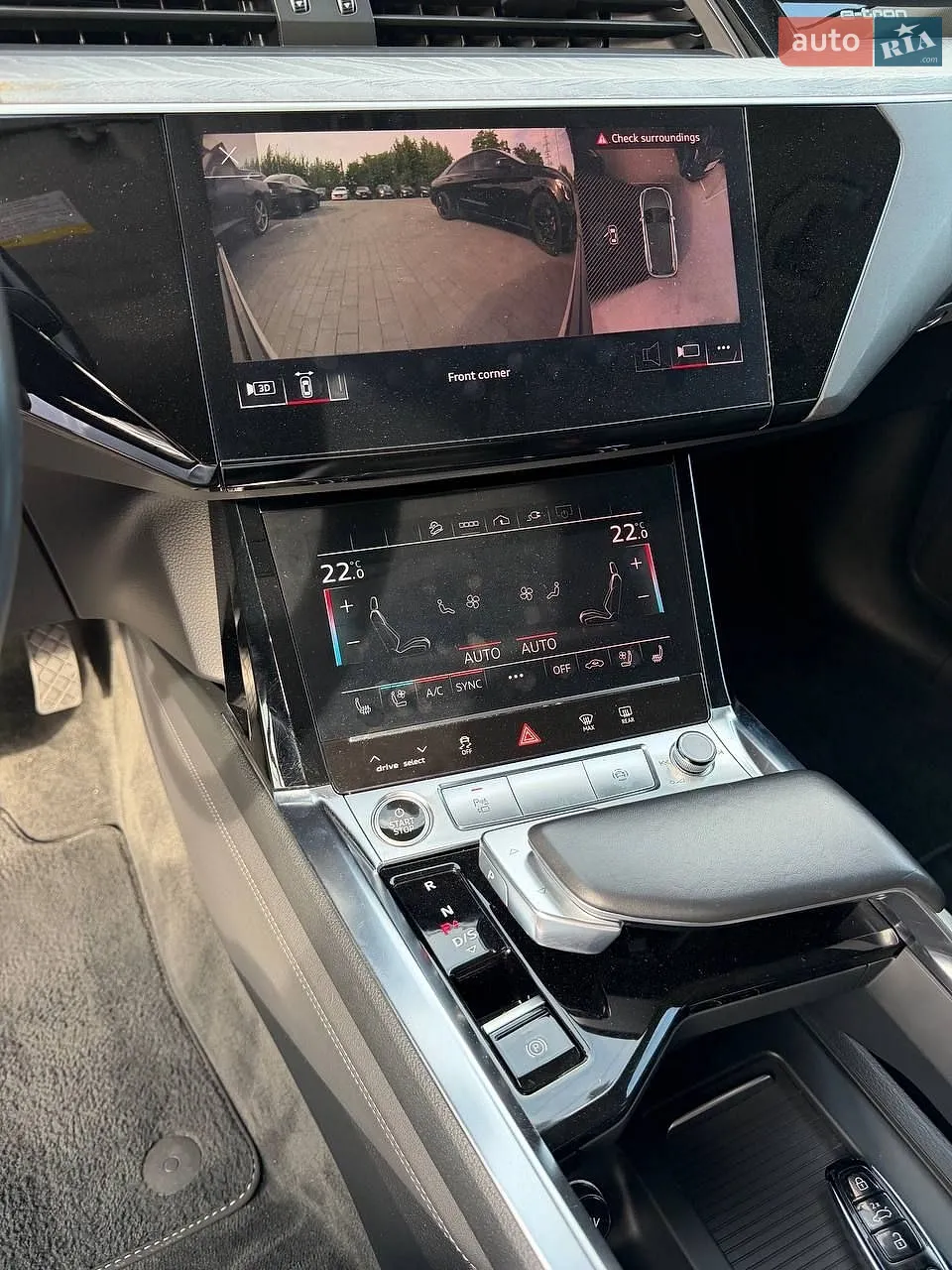 2020 Audi e-tron - мініатюра 30