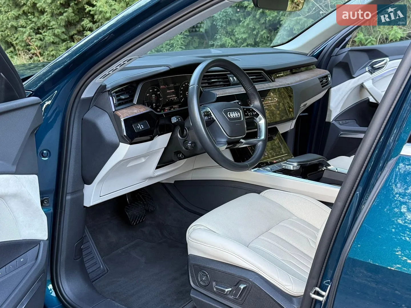 2020 Audi e-tron - мініатюра 53