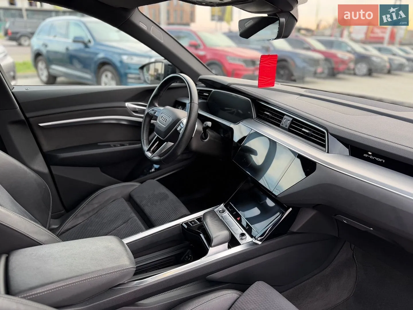 2021 Audi e-tron - мініатюра 23