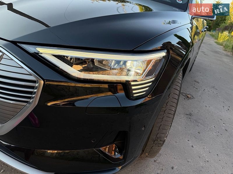Позашляховик / Кросовер Audi e-tron 2019 в Львові фото 14 Позашляховик / Кросовер Audi e-tron 2019 в Львові